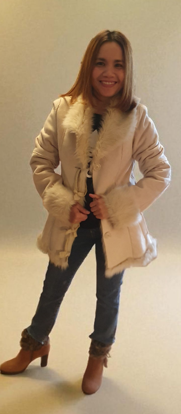 Vit skinn jacka med päls