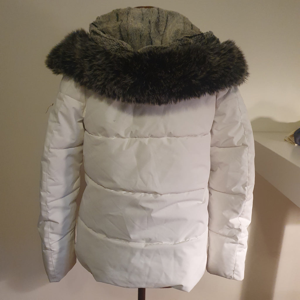 Vinterjacka med pälskrage